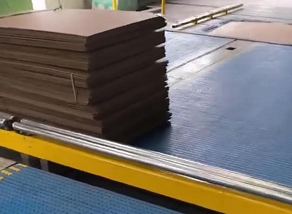 cardboard conveyor installation